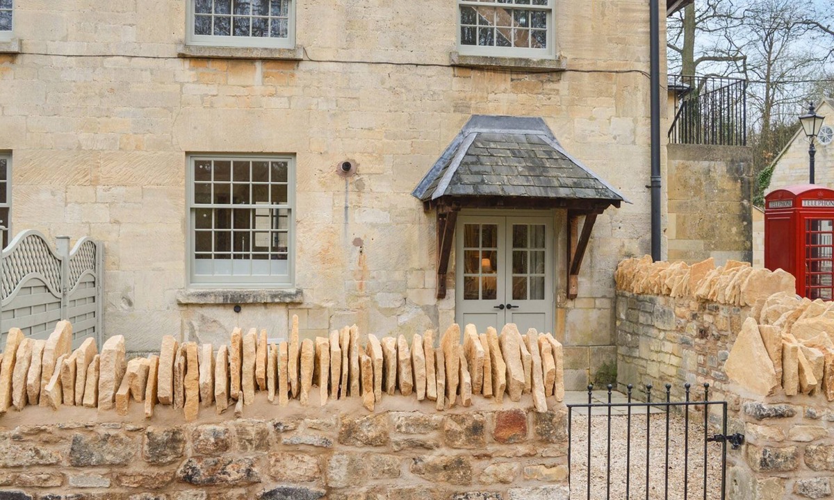 Winchcombe Cottage | A sudeley castle cottage that sleeps 4 guests in 2 bedrooms