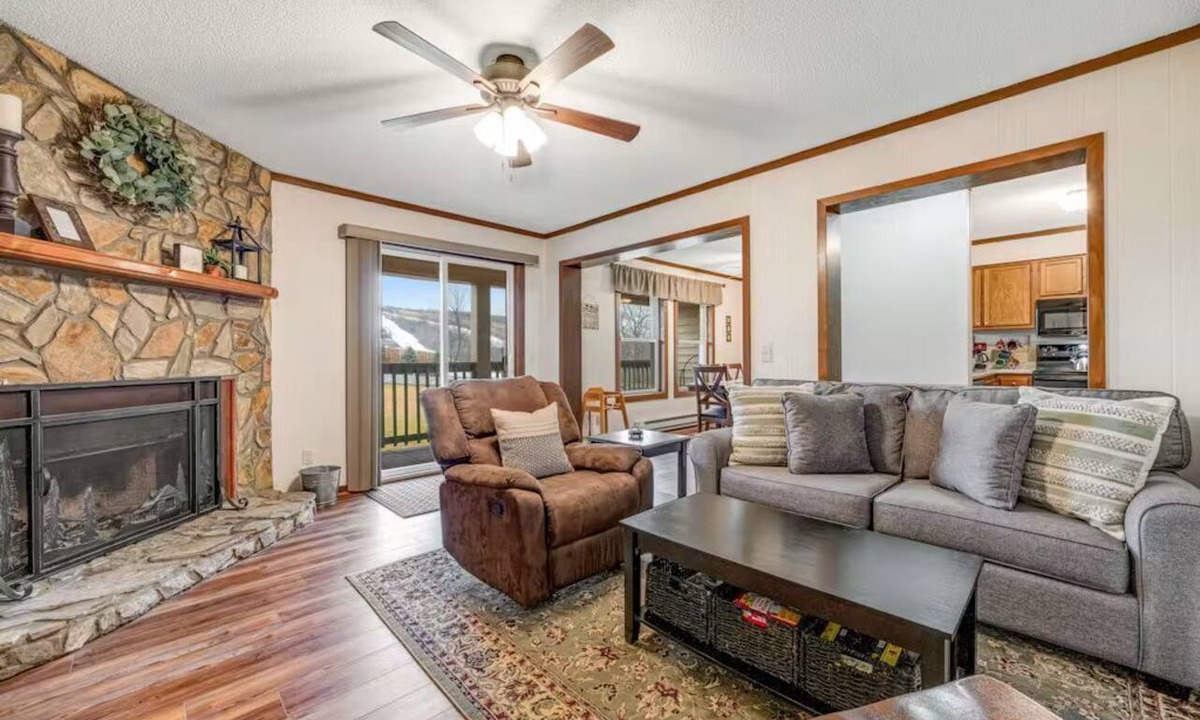 Banner Elk Villa | Beech Mountain Condo | Pool, Hot Tub + Fireplace