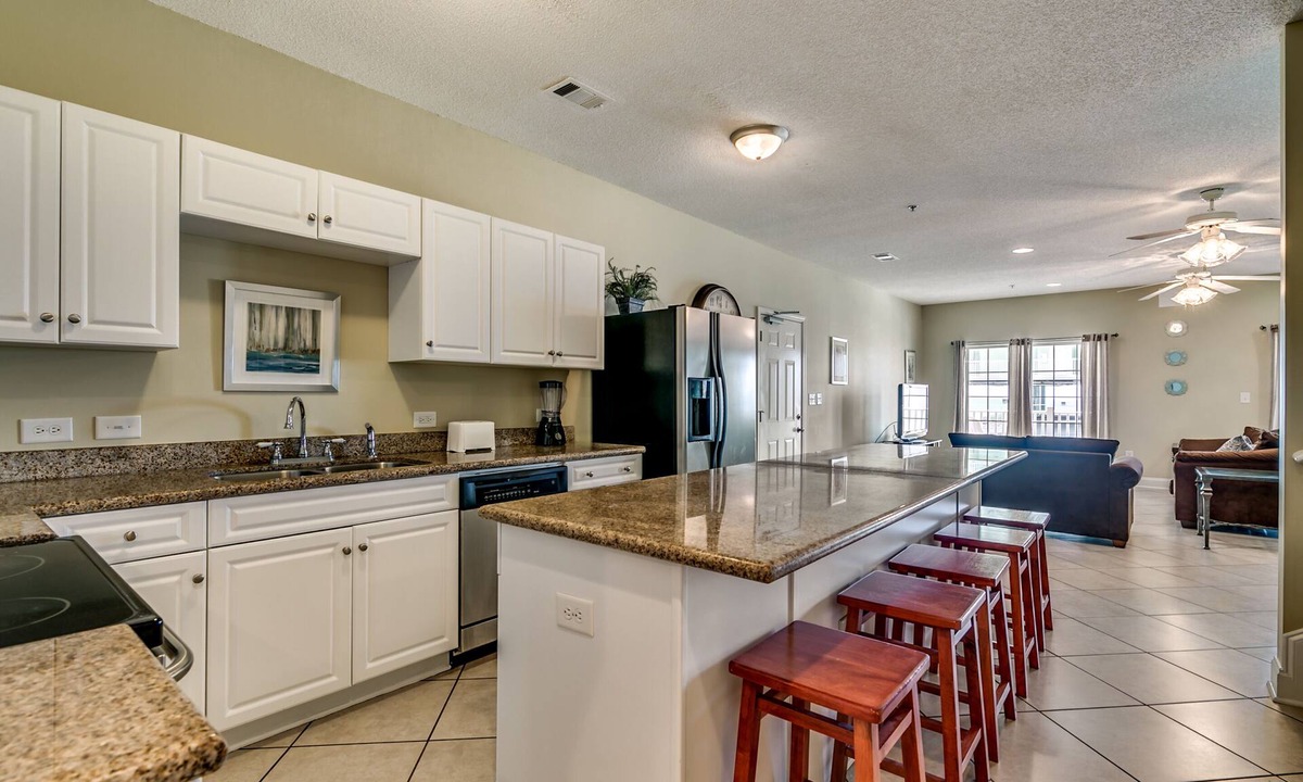 North Myrtle Beach Condo | CG 408, Ocean View Escape, Cozy Beachfront Retreat