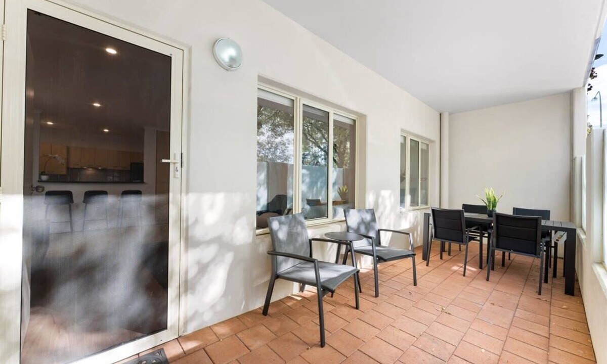 Adelaide Central Business District Apartment | Family friendly/CBD/3BR Apt/Hurtle Square