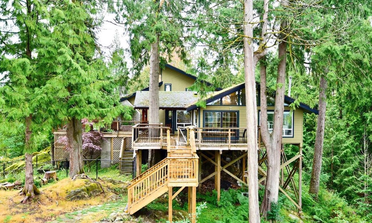 Maple Ridge House | Forest Retreat: Unique, Peaceful, and Comfort