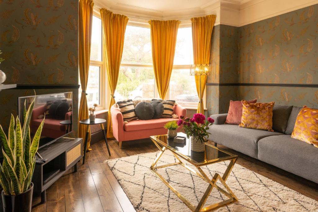 Hele House | Langleigh Villa