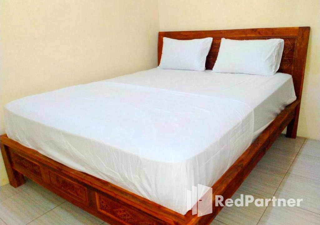Batang Hotel | Navisha Guest House Syariah near Exit Tol Batang RedPartner