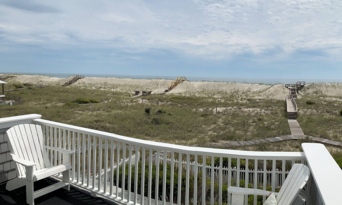 Flora's Bluff House | OCEANFRONT w/DIRECT BEACH ACCESS -Panoramic view w/BHIC and Shoals available