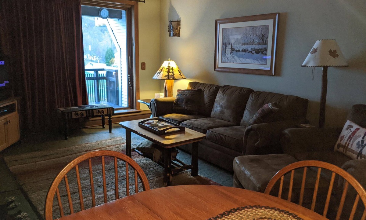 Killington Condo | Ski-on Ski-Off Killington 2 BR Condo at Sunrise, with Pool, Hot Tub and Gym