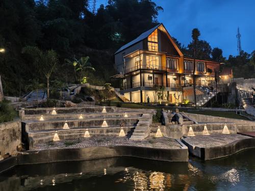 Parongpong Hotel | Sunriver Hotel