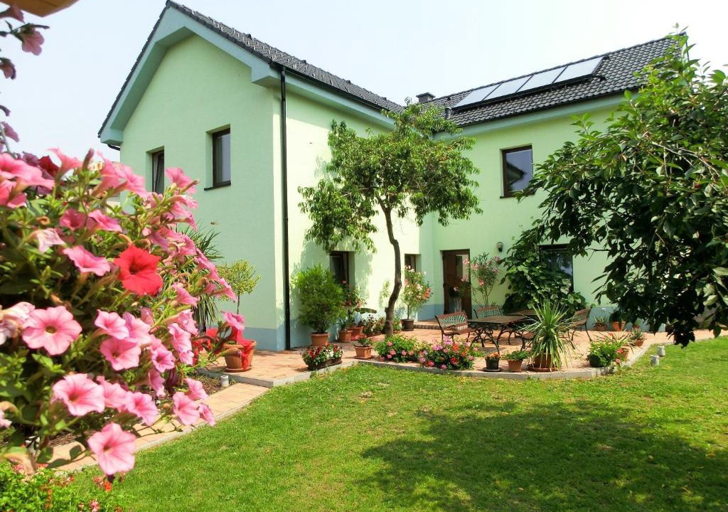 Sobotka House | Vila Evička