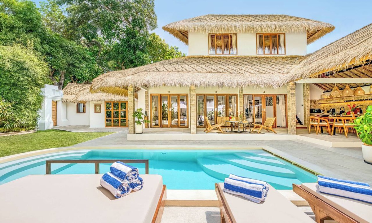 Central Seminyak Villa | Villa Barcelona - 6BDR, lush garden, private pool
