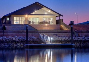 11 Kestrel Place - Private Jetty in Exmouth