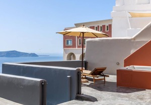 150 m² Villa ∙ 2 bedrooms ∙ 6 guests in Fira