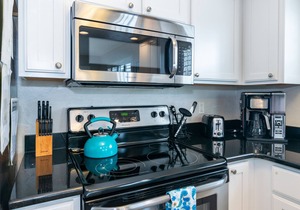 Anna Maria Beach Place #3. Directly Across Street From The Beach With Pool. in Holmes Beach
