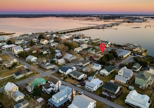 luxurious studio apartment in the heart of Swansboro’s historic waterfront #7 in Swansboro