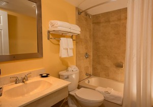 Magical Retreat! 4 Units Close to Disneyland | Free Disney Shuttle + Pool in Anaheim