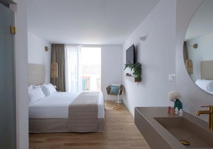 May Altafulla Beach Boutique Hotel in Altafulla