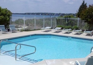 Natural Beauty In North Bethany Beach- Ocean & Bay Views- 5 minute walk to beach in Bethany Beach
