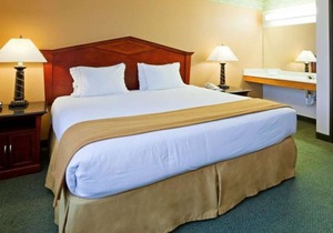 Norwood Inn Eagan - 1 King Bed Non Smoking in Eagan