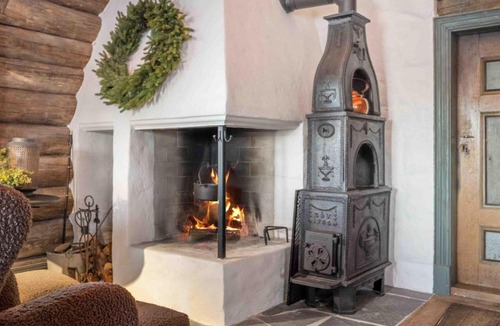 Hurdal Municipality House | Østerdalsstua fra 1700 tallet· · Sauna · 9 soverom · 30 min OSL