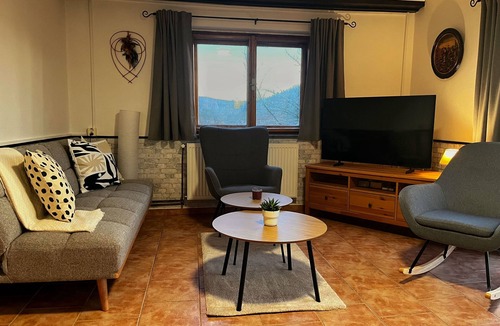 Kamenny Privoz Cabin | 2-bedroom cabin with pool and large garden in Kamenný Přívoz
