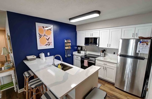 Bethany Beach Condo | 3 Bed/2 Bath Condo in the Sea Colony Community! Indoor Pool, Outdoor Pools, Private Beach, Fitness Center, Tennis, and Shuttle!