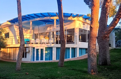 Godelleta Ski Chalet | "ALL NATURE"- Private Oasis.15km to airport. 25 km to Valencia. Sleeps 14+3