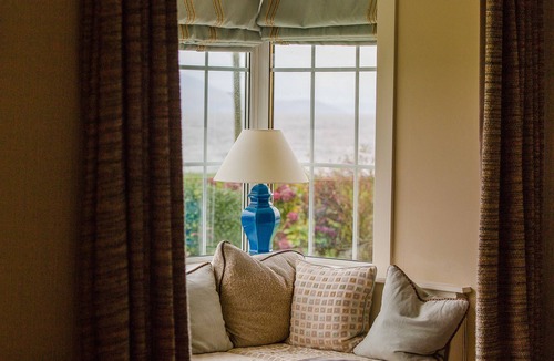Rothesay Cottage | Beautiful location with sea views & beach close by.