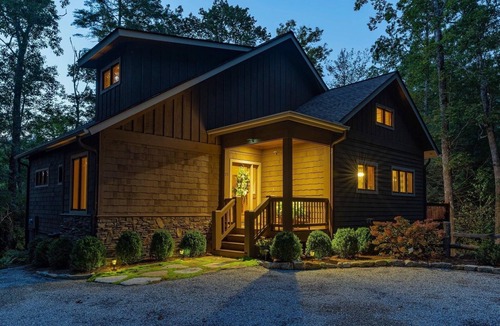 Sapphire Cabin | Beautiful mountain retreat home in Mountain Club at Cashiers