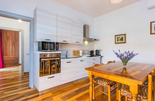 Pescia Villa | Beautiful private villa for 4 guests with A/C, private pool, WIFI, TV and panoramic view