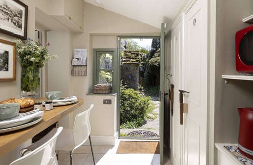 Lechlade Cottage | Beautifully presented holiday retreat with wood burner - The Digs