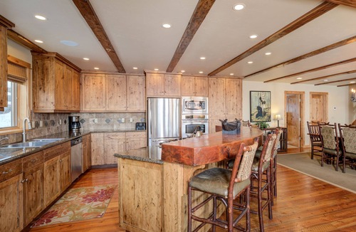Big Sky House | Black Eagle Overlook | Premium Ski-in/Out, Hot Tub