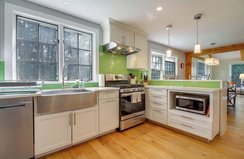 West Dover House | Chic Dover Home w/Hot Tub: 1 Mi to Golf!