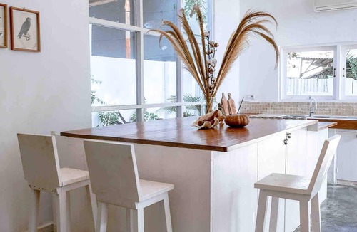 Gili Trawangan Villa | Cozy Family & Friends Retreat with Lush Garden