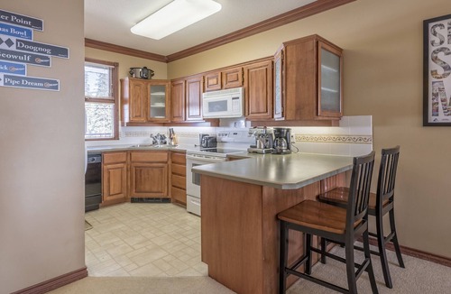 Silver Star Mountain Condo | Deluxe Grandview Condo with High Ceilings, amazing views - Pet Friendly!