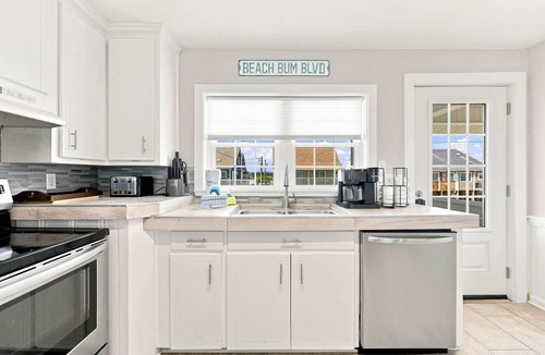 North Myrtle Beach House | DWs Oceanfront Beach House Huge Sun Deck