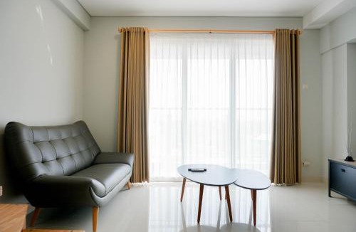 Kebon Jeruk Apartment | Gorgeous 2BR Apartment Maqna Residence By Travelio