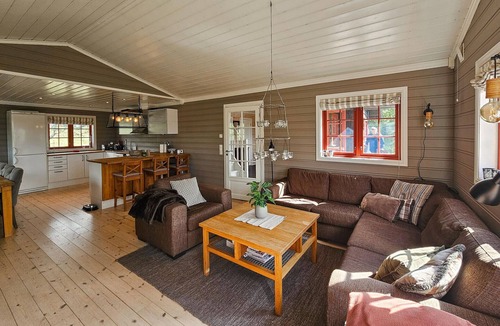 Kroderen House | Gorgeous home in Eggedal with sauna