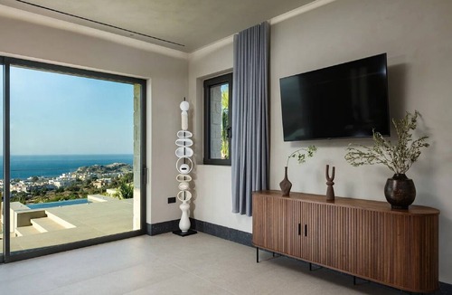 Karpathos Town Villa | Modern Karpathos Villa | Villa Nereus | 2 Bedrooms | Private Swimming Pool