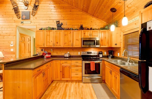 Gatlinburg Cabin | Moonbeams & Star Dreams. A Spectacular Mountain View