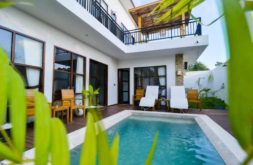 Kuta House | NEW 3 Bed Villa in Kuta with Pool, Terrace & Day Bed