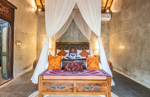 Kedewatan Villa | Private Pool & Stone Spa Bath & Covered Terrace