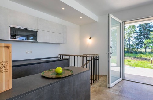 Cecina House | Stunning private villa for 8 people with A/C, private pool, WIFI, TV, terrace and pets allowed