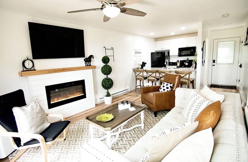 Beech Mountain Condo | ~Sunrise Haven~near the slopes! Majestic sunrises and comfort awaits!