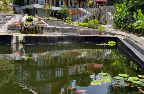 Parongpong Hotel | Sunriver Hotel