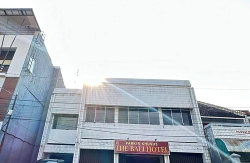 Sumedang Hotel | The Bali Hotel Nyaman, Bersih dan Strategis di Pusat Kota Sumedang
