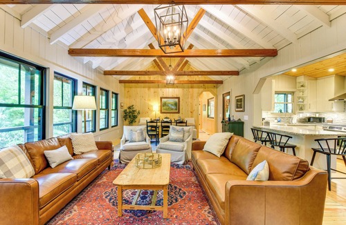 Mirror Lake House | Tranquil Highlands Cottage w/Fire Pit & Stream!