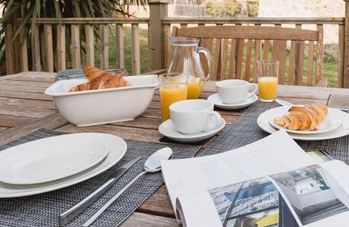 St Austell House | Trewhiddle Retreat V31 by Together Travel - Luxury 3-Bedroom Villa