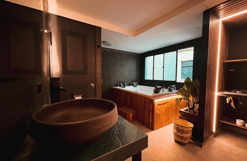 El Poblado Apartment | Vacation Home (For Friends and Family)