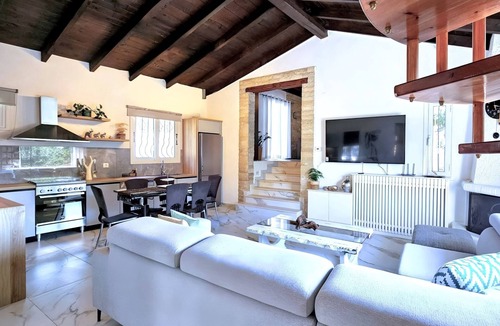 Achilleio Villa | Villa Claire Corfu