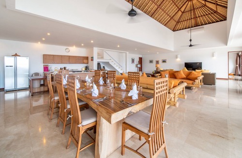 Candi Dasa Villa | Villa Dahlia Manggis - 4 bed Oceanfront Retreat, with Chef & Butler Candidasa