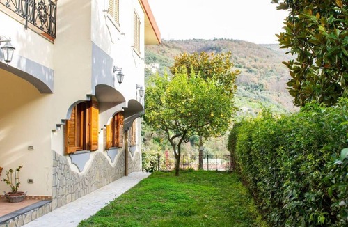 Vico Equense Villa | 🌺Villa dei Fiori – Elegance, Nature & Serenity on the Sorrento Coast