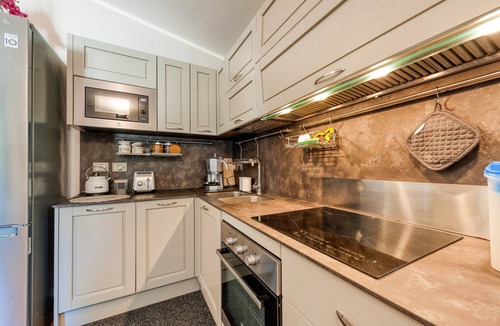 Lecce Villa | Villa 'Dependance' with Shared Pool, Wi-Fi and Air Conditioning